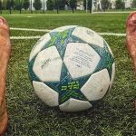 Cách chữa đau ngón chân cái khi đá bóng